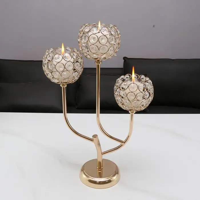 Venta al por mayor de candelabro de metal de estilo europeo candelabro de boda Luz de lujo fiesta portavelas decoración del hogar portavelas de cristal