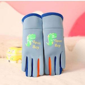 Gants imperméables pour enfants à doigts entiers, motif dessin animé, lumineux, pour sports de plein air, doublés polaire, chauds, pour cyclisme hivernal, coupe-vent, usage quotidien - Product Image 5