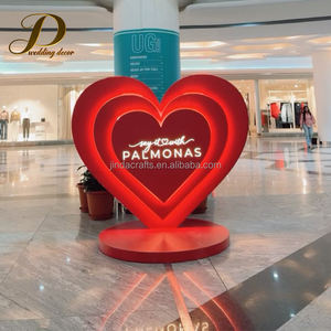 Photomaton extérieur sur mesure pour mariages, demande en mariage, et fêtes – Cabine ronde pour photos de baisers - Product Image 4