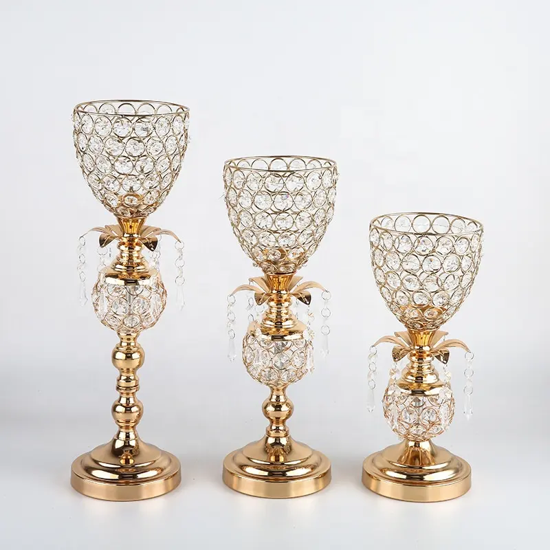 Manufacturer wholesale cheap wedding table gold crystal center piece