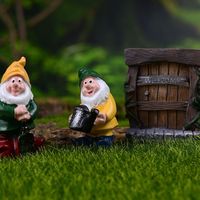 Figur resin kerdil untuk dekorasi lanskap mikro di taman, balkon, dan halaman.