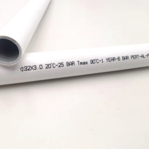 Matériaux de <span class=keywords><strong>plomberie</strong></span> d'usine tuyau Pert-al-pert tuyau multicouche tuyau de chauffage par le sol - Product Image 3