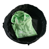 Meilleur tapis de changement de combinaison de plongée portable à monter sur véhicule et sac de rangement suspendu pour la plongée, la natation, le surf et le triathlon (tissu Oxford 600D)