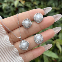 Ensemble de collier, boucles d'oreilles et bague en cuivre plaqué or 18 carats avec zircon carré, nouveau produit, tendance, classique, simple