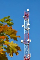 Tour tubulaire triangulaire autoportante |   Support à 3 pieds pour montage d'antenne cellulaire