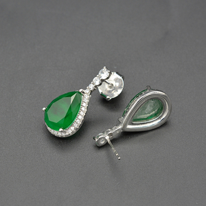 Venta al por mayor verde lágrima pendientes pendiente y collar de fiesta conjunto de joyas - Product Image 6