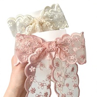 Pince à cheveux décorative pour femme, style forêt féerique, en maille tricotée avec petit nœud floral en dentelle et ruban, idéale pour queue de cheval, cadeau féminin