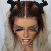 Perruque Lace Wig Blond Cendré Cheveux Humains Remy Longue Ondulée Beige Blonde Raie Centrale Style Doux et Glamour Bonnet Complet