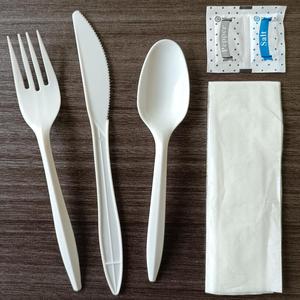 Juego de Cubiertos Desechables de Plástico PS, Tenedor, Cuchillo y Cuchara, en Blanco o Negro HD - Product Image 1