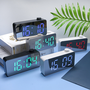 <span class=keywords><strong>Horloge</strong></span> de table LED avec miroir de maquillage grand format, bouton rotatif, veilleuse à commande vocale, température ambiante, pour cadeau ou bureau, certifiée BSCI - Product Image 2