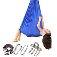 Aokitec Balançoire sensorielle pour enfants autistes, TDAH, Asperger - Balançoire aérienne réglable pour intérieur, capacité de 300 lb, matériau en polyamide (bleu)