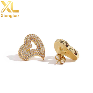 Pendientes de Corazón Hueco de Plata S925 con Moissanita Estilo Hip-hop, Pendientes de Botón de Corazón Hueco de Plata S925 con Moissanita Estilo Ins, Unisex - Product Image 1