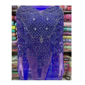 Vente chaude débardeur long imprimé pour femmes avec détail de perles brodées à la main et logo tricoté exportation de vêtements de fête de printemps - Product Image 1