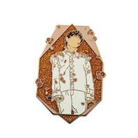 China Hersteller Hochwertige benutzer definierte Brosche Glitter Weiche harte Emaille Pins Gold Custom ized Metall Abzeichen Logo Kpop Anstecknadeln