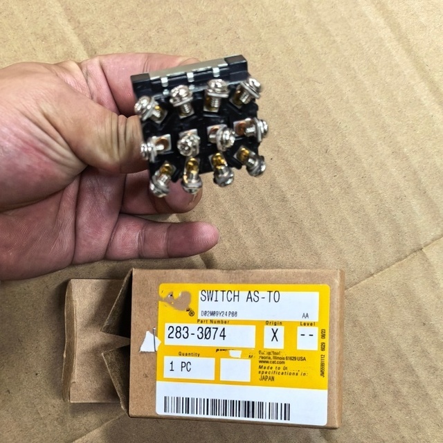 Excavator Parts E320b E320d 3054 3064 3066 3126 3046 Ignition Switch 283-3074 2833074 for Caterpillar