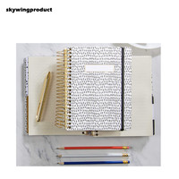 Skywing 6.25X8.3 pouces cahier à spirale vente en gros stock 480 pages noir blanc point grille cahier avec couverture en papier ligné vierge