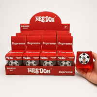 Supreme NeeDoh Cube anti-stress carré en forme de ballon de football, jouet sensoriel à presser à rebond lent, cadeau de bureau pour enfants et adultes
