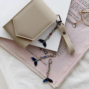 Nueva moda PU cuero <span class=keywords><strong>l</strong></span>ápiz labial estuche de transporte <span class=keywords><strong>l</strong></span>ápiz labial cosmético estuche bálsamo labial soporte espejo con llavero - Product Image 2