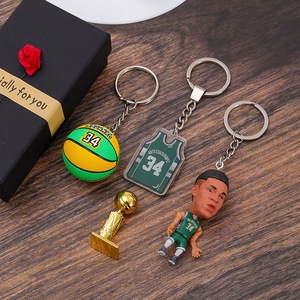 Offre Spéciale – Porte-clés mousqueton 3D Mini Superstar Basketball en PVC, léger, résistant, design dessin animé pour les fans - Product Image 5