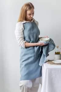 Delantal Desechable de Lino Natural Azul Polvoriento con Mangas y Bolsillos, Suave, Color Personalizado, Talla Única para Mujeres y Hombres, Uso en Restaurantes - Product Image 5