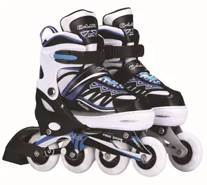 Venta al por mayor de zapatos de patines en línea profesionales ajustables con ruedas intermitentes personalizadas para niños