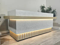 Comptoir de réception extensible blanc au design moderne pour hôtels et bureaux commerciaux
