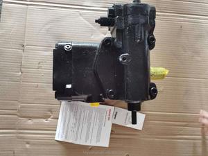 OILGEAR Plunger Pump PVM-014-B1UB-LSAB-P-1NNNN - Product Image 2