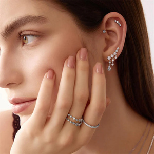 Pendientes de oro de 14k con circonitas cúbicas de corte pera y redondo, tipo climber, pendientes de moda, venta al por mayor, pendientes de diamante minimalistas y delicados - Product Image 4