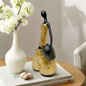 Statue sculptée en résine époxy, style rétro européen, représentant une femme africaine abstraite, ornement créatif, cadeau pour bureau, salon, ou salle d'étude - Product Image 4