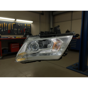 Faro Delantero LED para Toyota NP300 16-22, Lado Izquierdo, Blanco, 6000K, 12V, Nuevo, Repuesto - Product Image 1