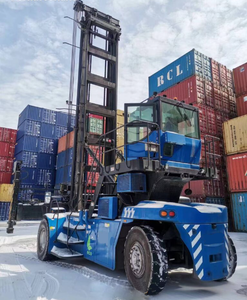 Empileur de conteneurs XCH1008K avec mât à levage élevé pour la manutention de conteneurs de 8 pieds 6 pouces et le transfert de marchandises dans les centres de distribution - Product Image 2