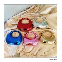 Sac Mini Chaîne Tendance Printemps/Été 2026, Sac en Forme de Lune Courbée, Pochette à Rouge à Lèvres et Monnaie, Sac Bandoulière Tendance