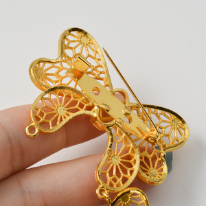 Zeadear Classic Women Wedding Decoration Animal Corsage <b>Pins</b> <b>Butterfly</b> Chain Tassel Dangle Brooch for Party Gift - Product Image 3