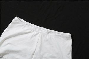 Ensemble sexy pour <span class=keywords><strong>femme</strong></span>, nouvelle collection Printemps/Été 2026 : <span class=keywords><strong>Haut</strong></span> court à découpes latérales col rond et short moulant pour soirée - Product Image 6