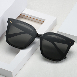 2025 gafas de sol de diseñador para hombres y mujeres estilo Retro rectangular Cool Superstar <span class=keywords><strong>Look</strong></span> UV400 PC logotipo personalizado visión nocturna moda - Product Image 2