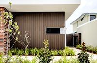 Revêtements muraux en bois composite extérieur, extrudés, creux, cannelés, WPC, pour façade, décoration de maison, panneau mural extérieur, classe de résistance au feu B1