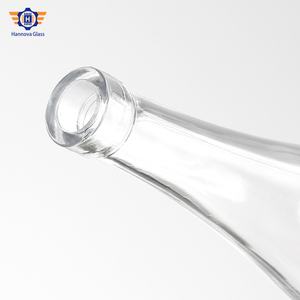 Hot Sale Premium <strong>700ml</strong> 750ml <strong>Glass</strong> <strong>Bottles</strong> for Whiskey Vodka Spirits Gin Brandy Liquor Storage Packaging Featuring Screw Cap - Product Image 4