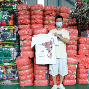 T-shirts d'été usagés mixtes pour femmes en vente Ballots de <span class=keywords><strong>vêtements</strong></span> d'occasion à bas prix - Product Image 5