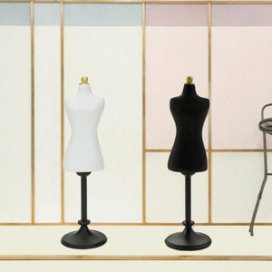Support de Mannequin Miniature en Résine pour Robes de Poupées, Présentoir à Vêtements pour Maison de Poupées et Projets DIY - Product Image 3