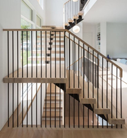 Escalier vertical CBMmart populaire à poutre simple, balustrade métallique, marches en bois massif chêne blanc pour usage résidentiel