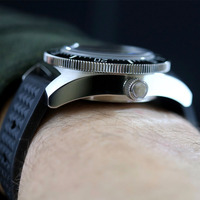 Montre de plongée automatique en acier inoxydable, personnalisable OEM, 20 ATM, avec mouvement NH35