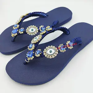 Fabricant acrylique en forme de v en métal strass verre bleu mauvais œil boucles de chaussures et accessoires décorations de chaussures pour tongs