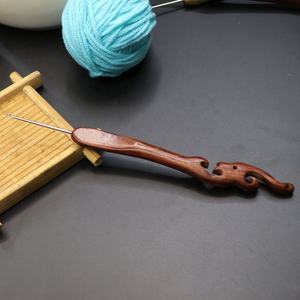 เข็มโครเชต์ด้ามไม้จันทน์ ด้ามจับสแตนเลส จับถนัดมือ ชุดอุปกรณ์ถักไหมพรม DIY ลดราคา - Product Image 5