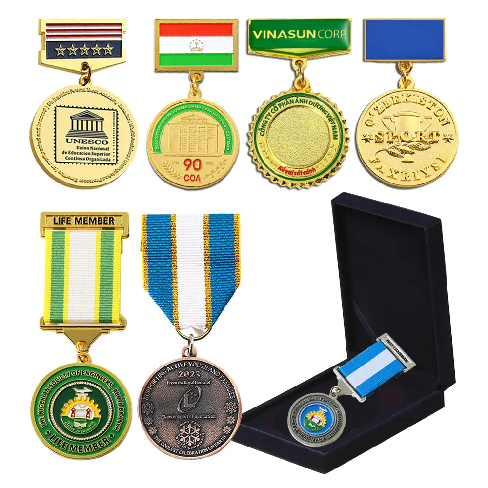 Fabricant sur mesure en métal Zine alliage barre insigne broche honneur or poitrine prix 3D émail médaille insigne avec boîte