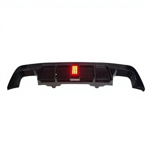 Pour BMW Série 5 G20 (2006-2010) Version Sport MT, Lame Arrière Compétitive Modifiée, Remplacement, Installation, Finition Noir Piano, PP - Product Image 1