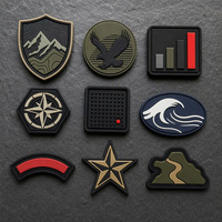 Écussons personnalisés en PVC avec logo, badges auto-agrippants, patchs thermocollants en silicone, étiquettes souples en caoutchouc PVC 3D pour vêtements et chapeaux