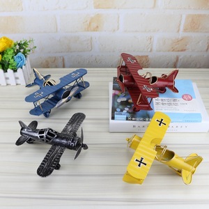 Nouveau modèle d'<span class=keywords><strong>avion</strong></span> en fer fait main <span class=keywords><strong>vintage</strong></span> 2026, <span class=keywords><strong>décoration</strong></span> créative pour la maison, ornement d'<span class=keywords><strong>avion</strong></span> en métal tendance, artisanat d'art décoratif - Product Image 1