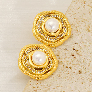 Zogxin Gold Stud Earrings With Pearl And Zircon Geometric Design For Women Everyday Wear - Product Image 3