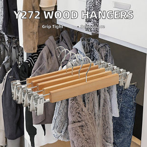 Cintres à pantalons en <span class=keywords><strong>bois</strong></span> avec crochet pivotant 360 jupes antidérapantes et pinces pour l'espace de magasin - Product Image 3