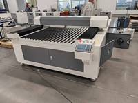 Machine de découpe laser CO2 4x8 à faible coût STJ1325
